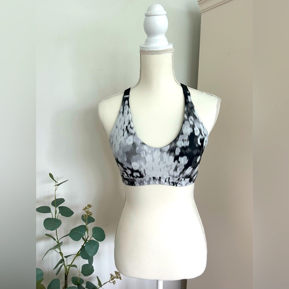 Aerie OFFLINE Shine Strappy Back Sports Bra Size Small